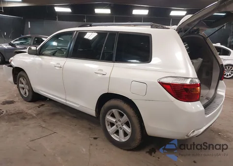 2010 Toyota Highlander Base V6 z USA, uszkodzony, nr VIN 5TDBK3EH6AS007911